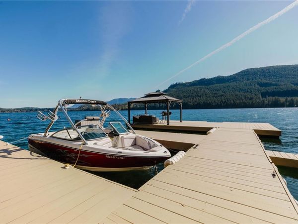 9686 Creekside Dr , Youbou, BC V0R 3E1