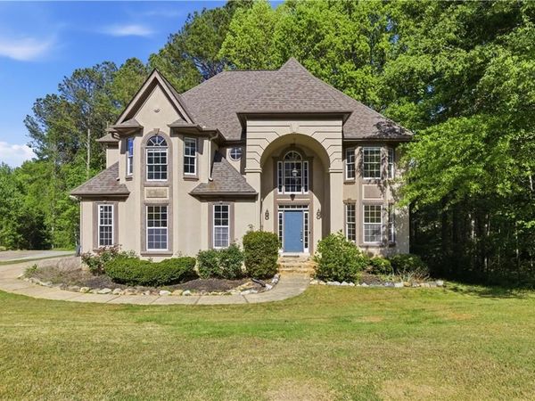 3322 Hunters Hill Drive , Lithonia, GA 30038