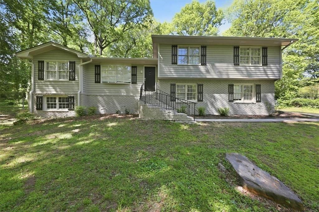 737 Mountainbrooke Circle, Stone Mountain, GA 30087 Main Photo