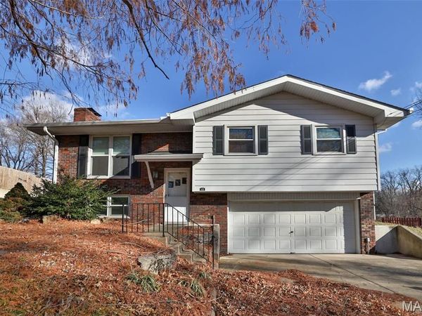 418 Circle Drive, Edwardsville, IL 62025