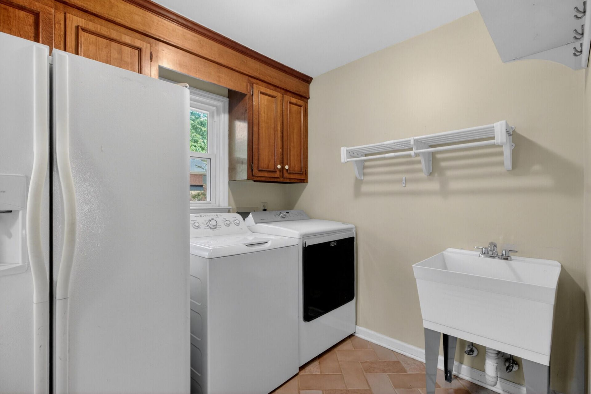 307 High Grove Road Photo 17