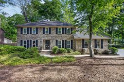 307 High Grove Road photo 4