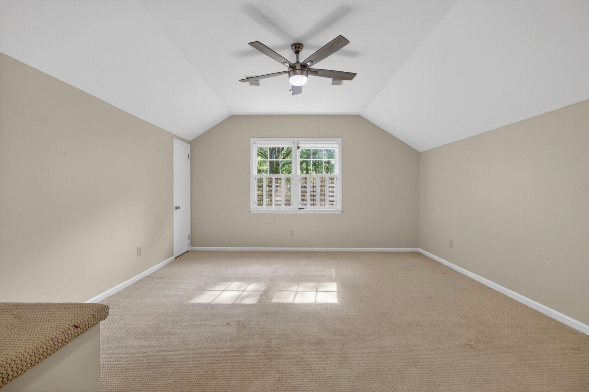 307 High Grove Road Photo 34