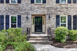 307 High Grove Road photo 4