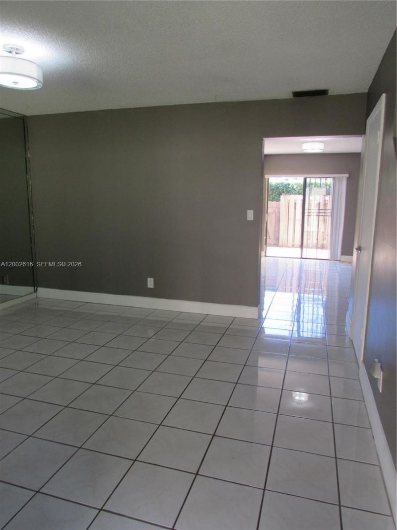 5555 Ludlam Rd , Unit 23, South Miami, FL 33155 Photo