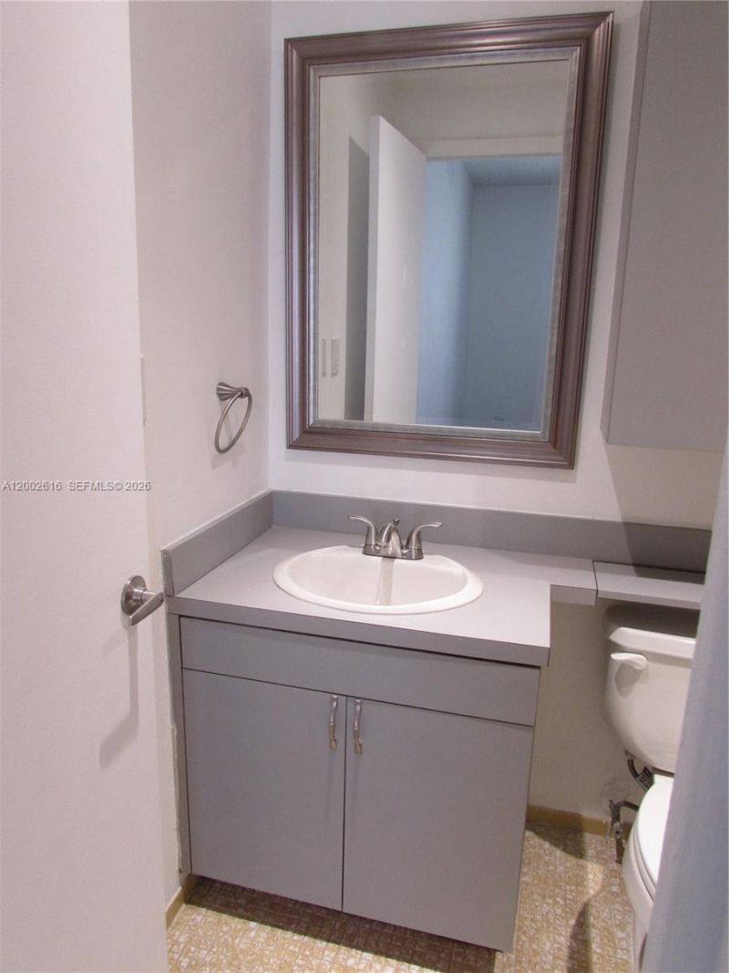 5555 Ludlam Rd , Unit 23, South Miami, FL 33155 Photo