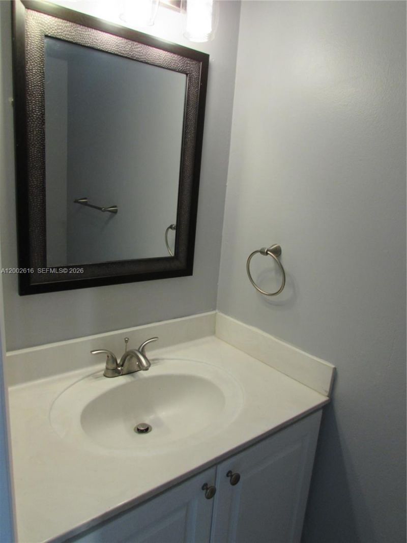 5555 Ludlam Rd , Unit 23, South Miami, FL 33155 Photo