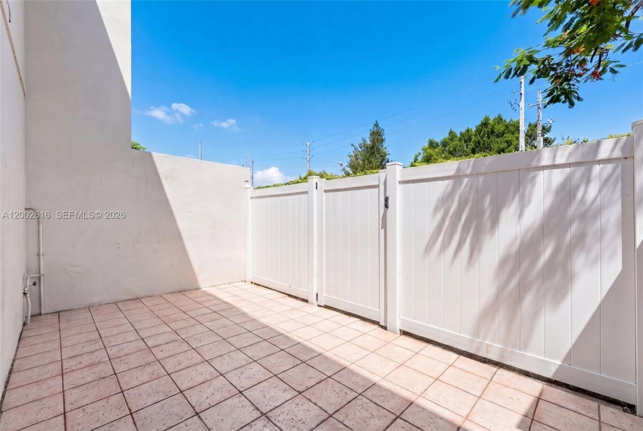 5555 Ludlam Rd, Unit 23, South Miami, FL 33155 Photo