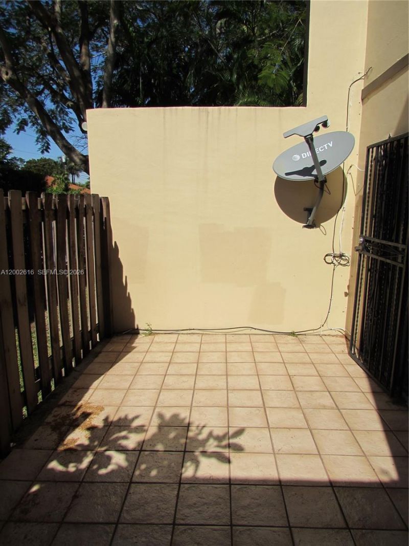 5555 Ludlam Rd , Unit 23, South Miami, FL 33155 Photo