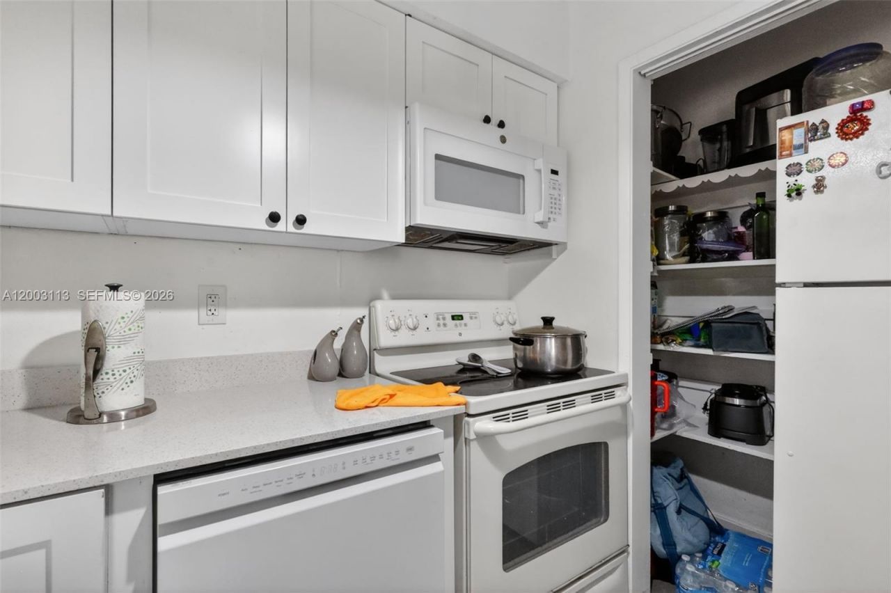 5814 Cleveland St , Hollywood, FL 33021 Photo