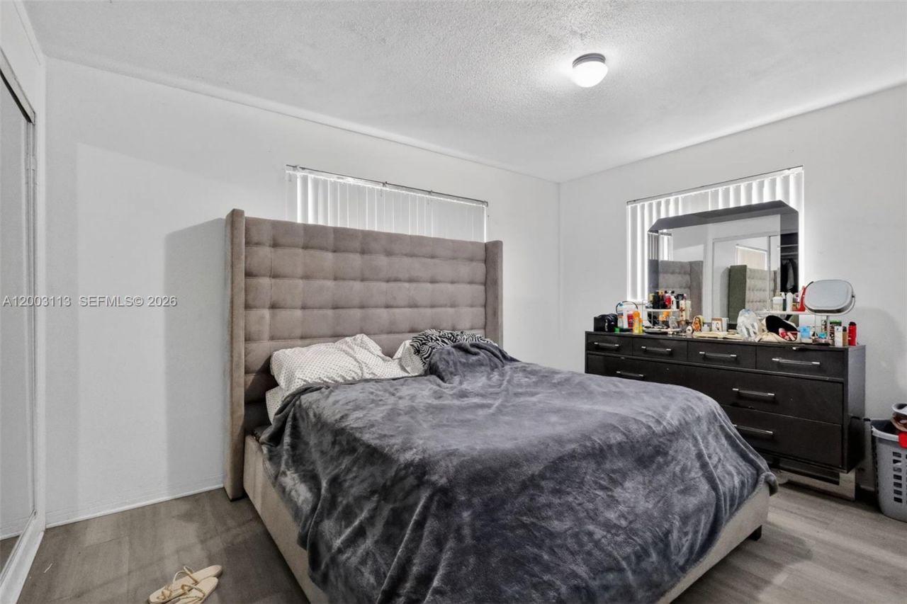 5814 Cleveland St , Hollywood, FL 33021 Photo