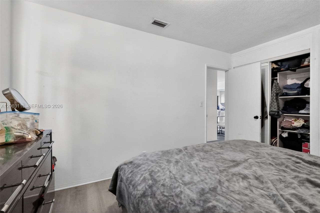 5814 Cleveland St , Hollywood, FL 33021 Photo