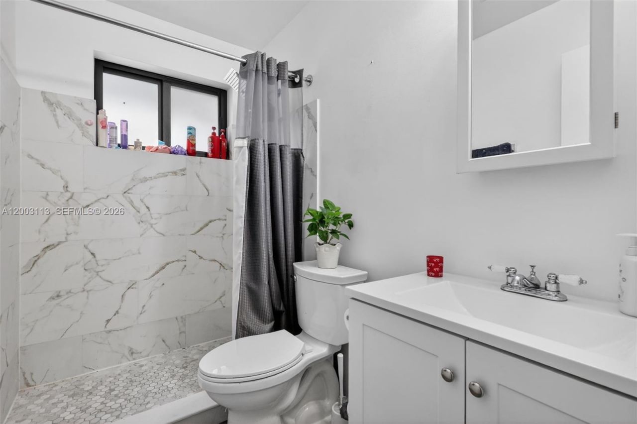 5814 Cleveland St , Hollywood, FL 33021 Photo