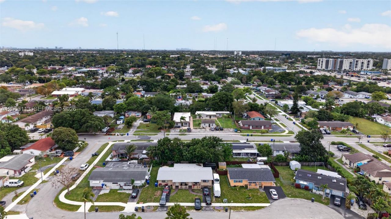 5814 Cleveland St , Hollywood, FL 33021 Photo