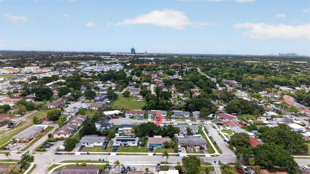 5814 Cleveland St , Hollywood, FL 33021 Photo