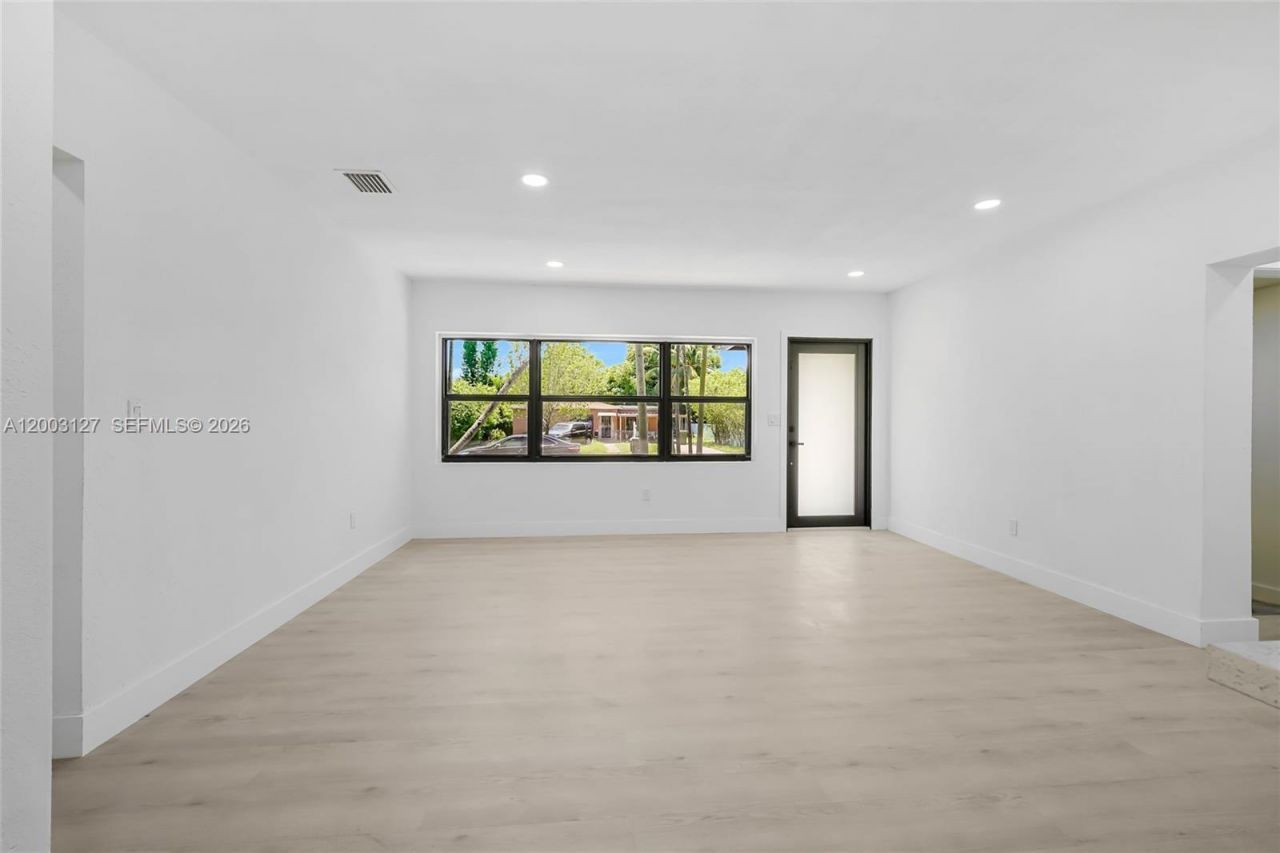 1315 NE 130th St , North Miami, FL 33161 Photo