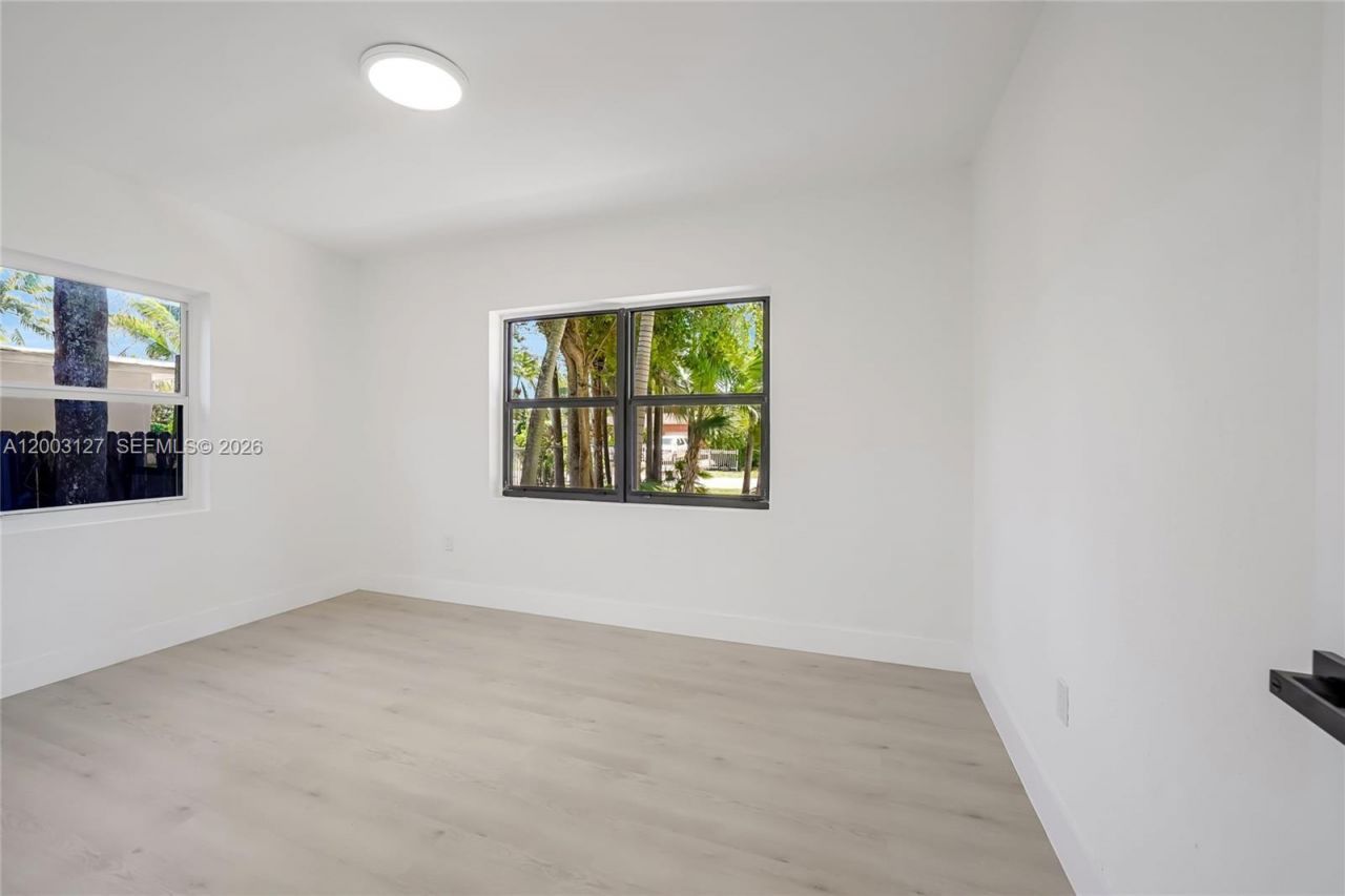 1315 NE 130th St , North Miami, FL 33161 Photo