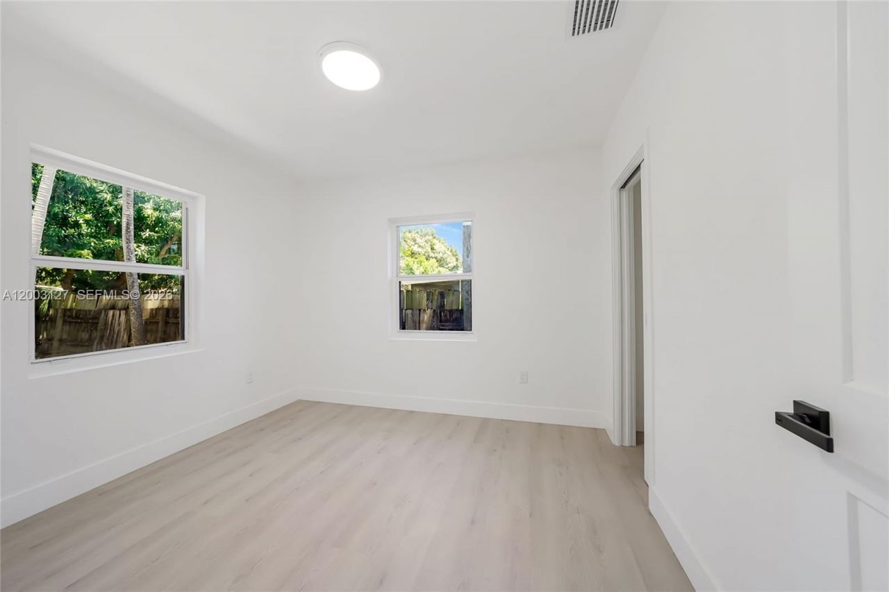 1315 NE 130th St , North Miami, FL 33161 Photo