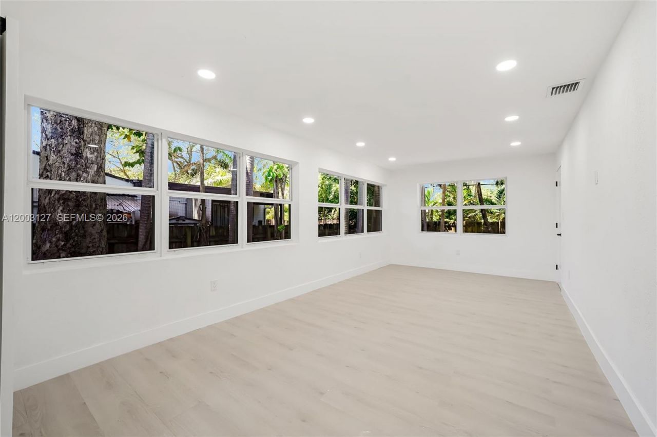 1315 NE 130th St , North Miami, FL 33161 Photo