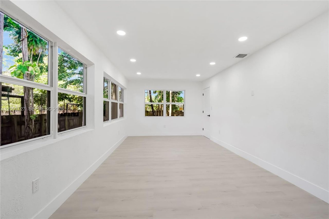 1315 NE 130th St , North Miami, FL 33161 Photo