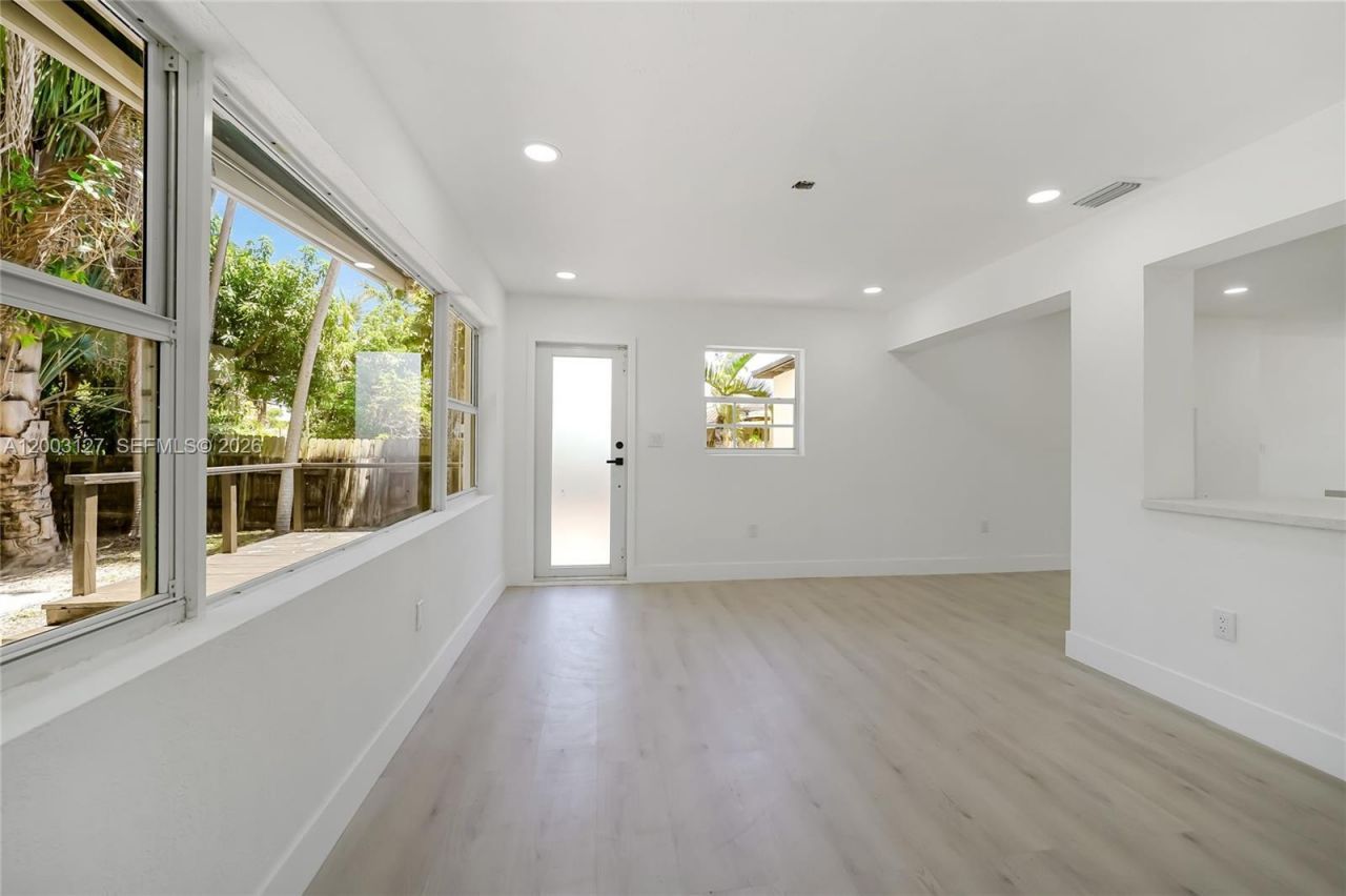 1315 NE 130th St , North Miami, FL 33161 Photo