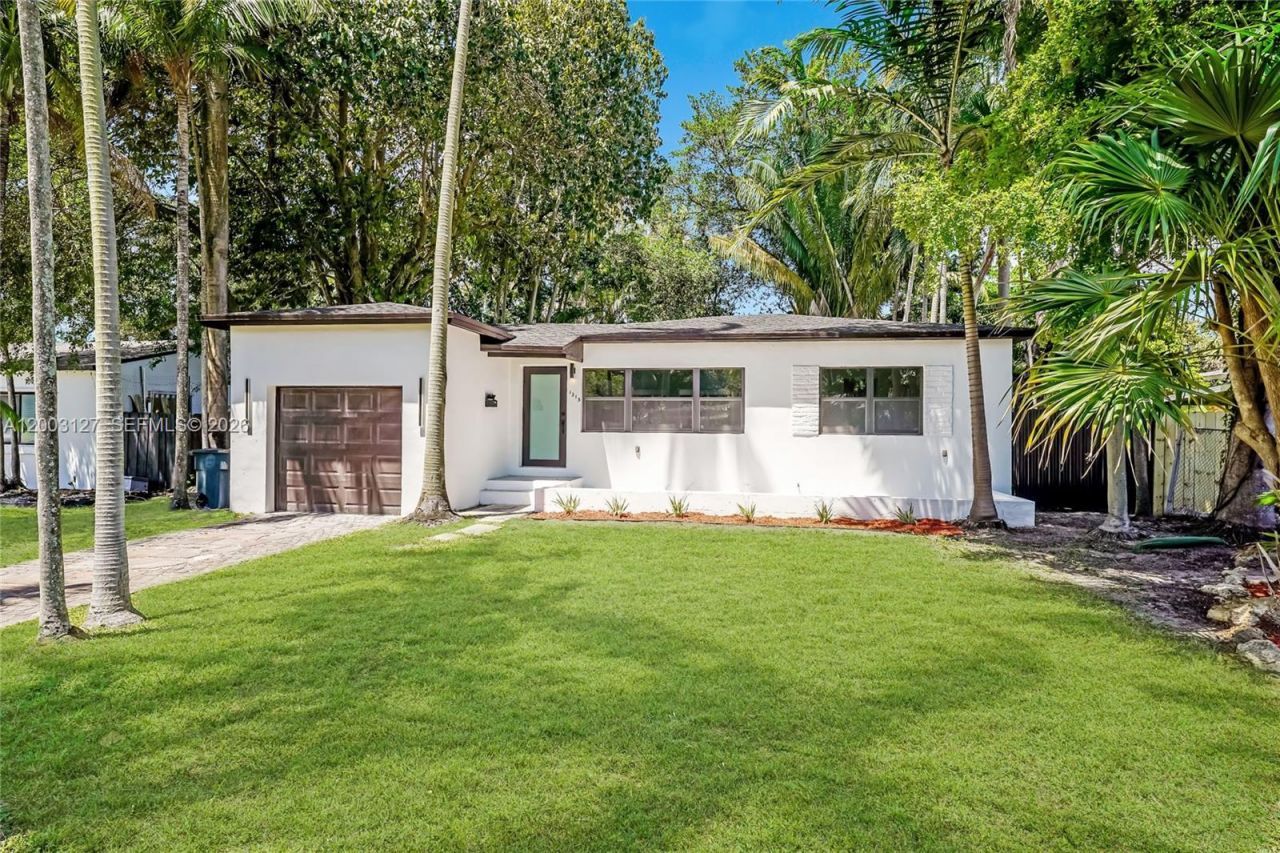 1315 NE 130th St , North Miami, FL 33161 Photo