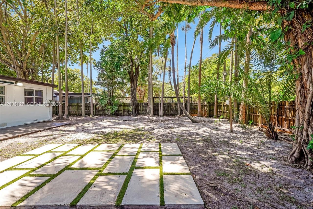 1315 NE 130th St , North Miami, FL 33161 Photo