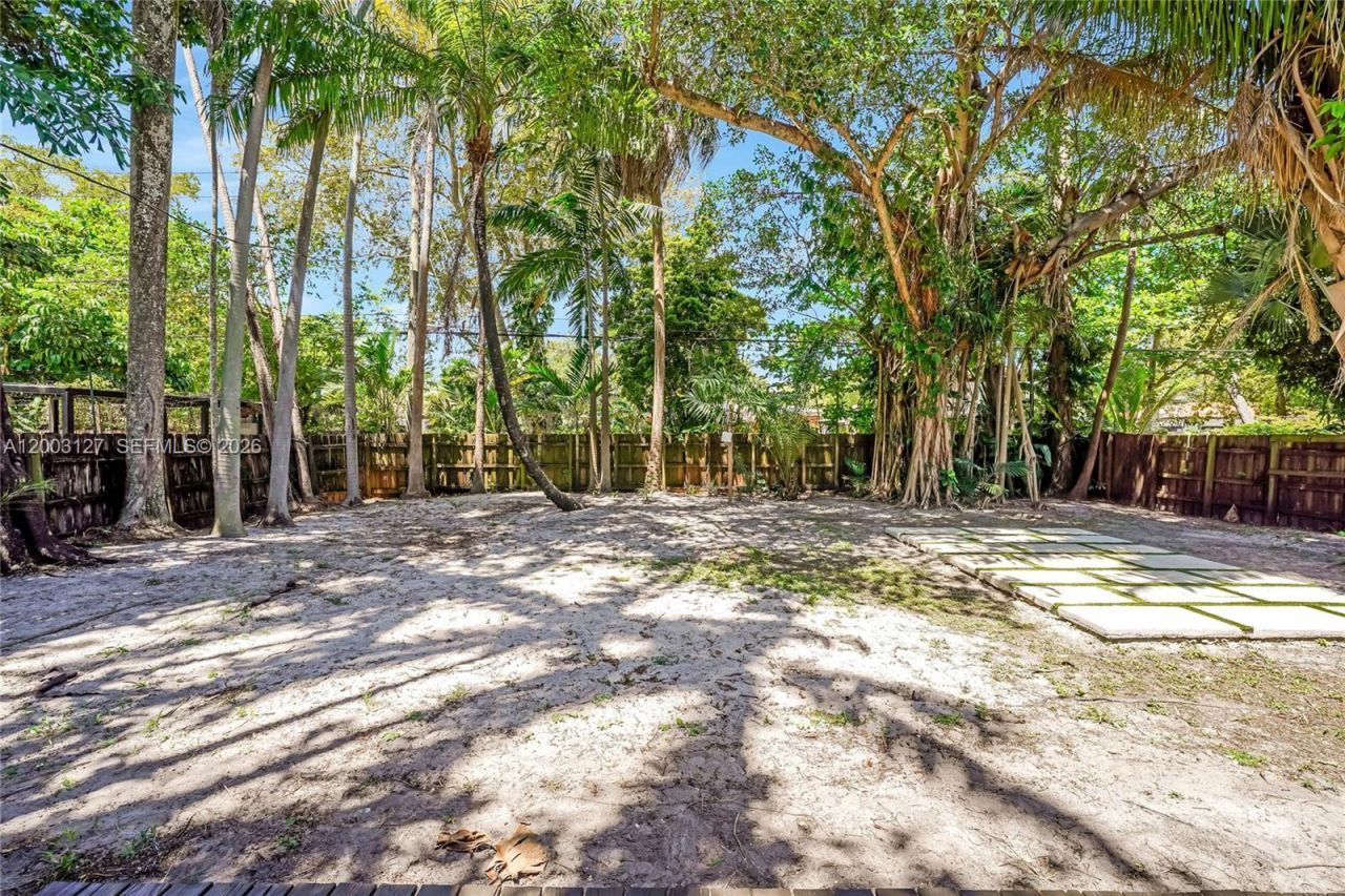 1315 NE 130th St , North Miami, FL 33161 Photo