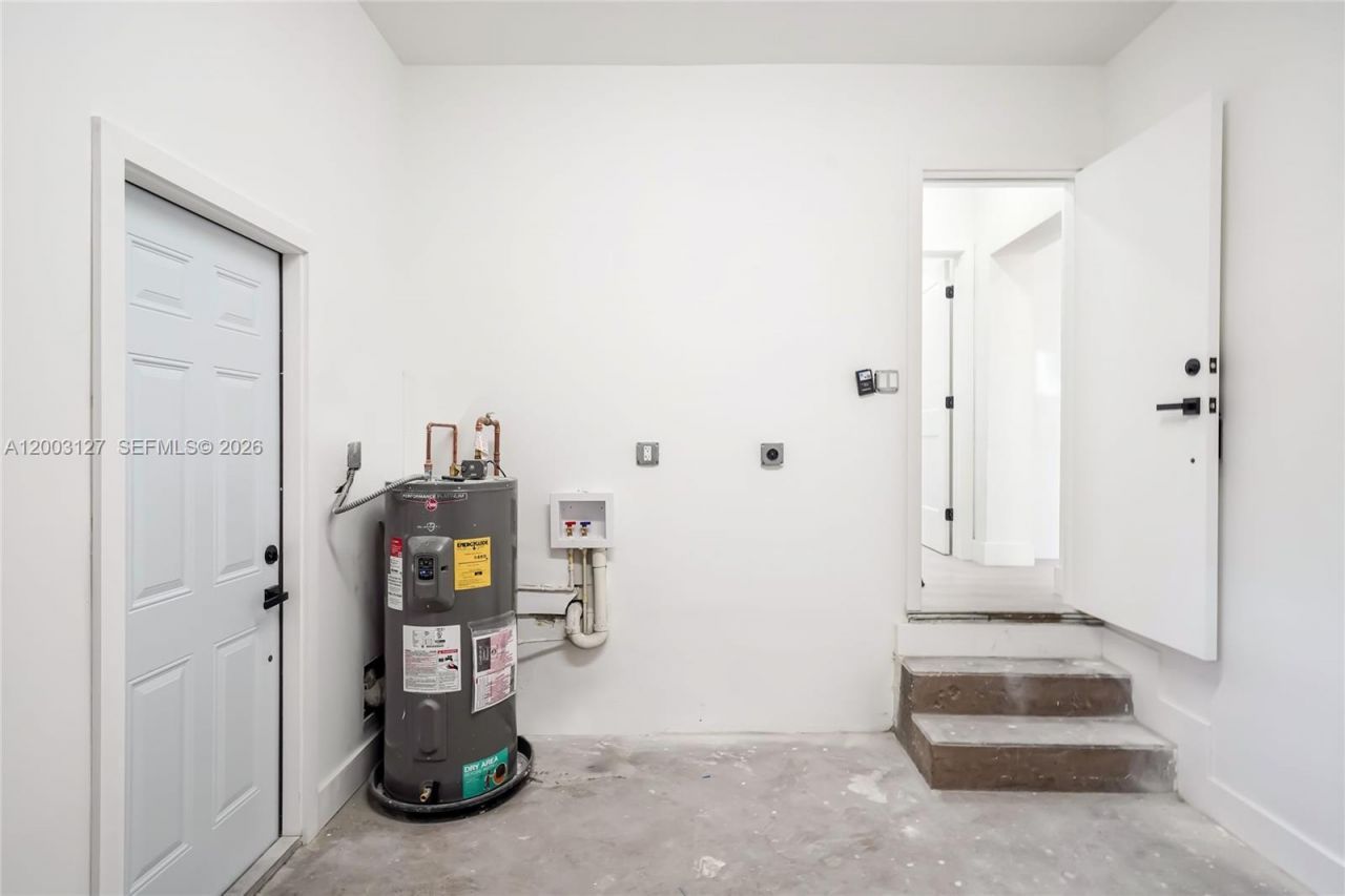 1315 NE 130th St , North Miami, FL 33161 Photo