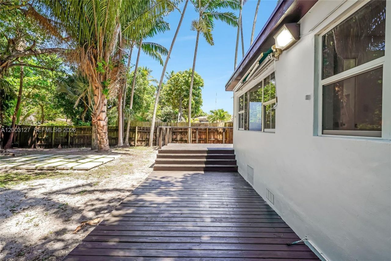 1315 NE 130th St , North Miami, FL 33161 Photo