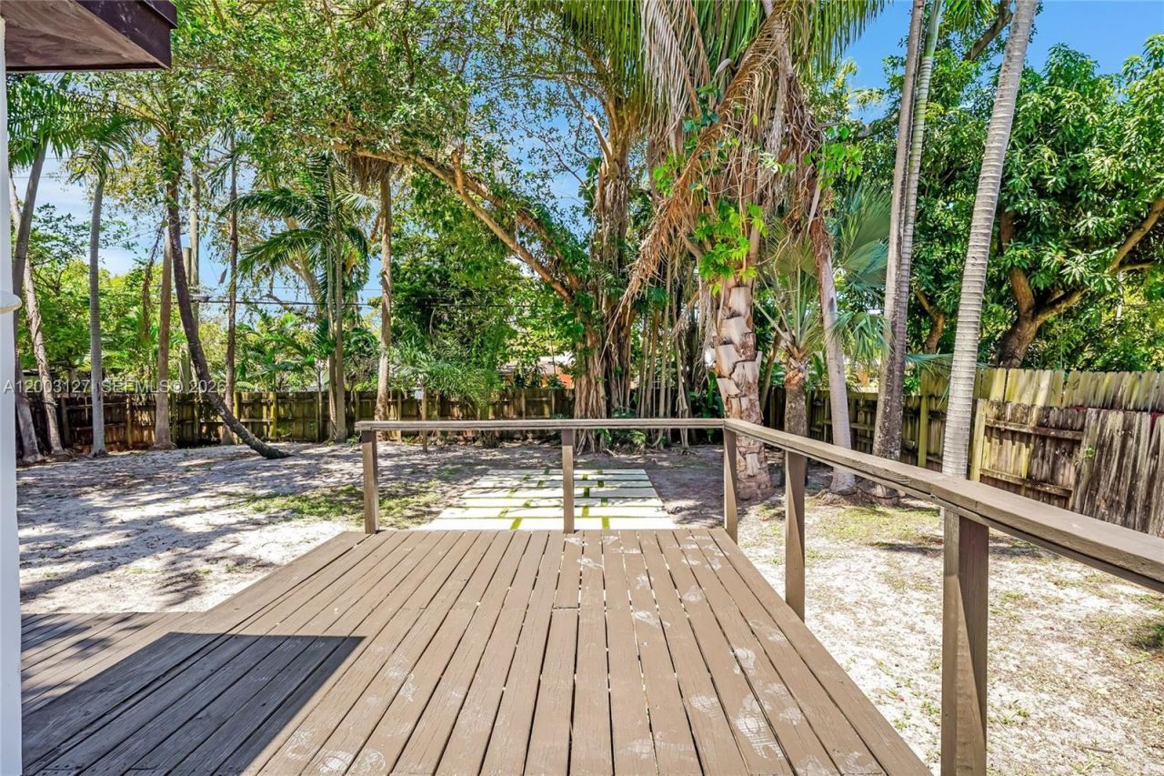 1315 NE 130th St , North Miami, FL 33161 Photo