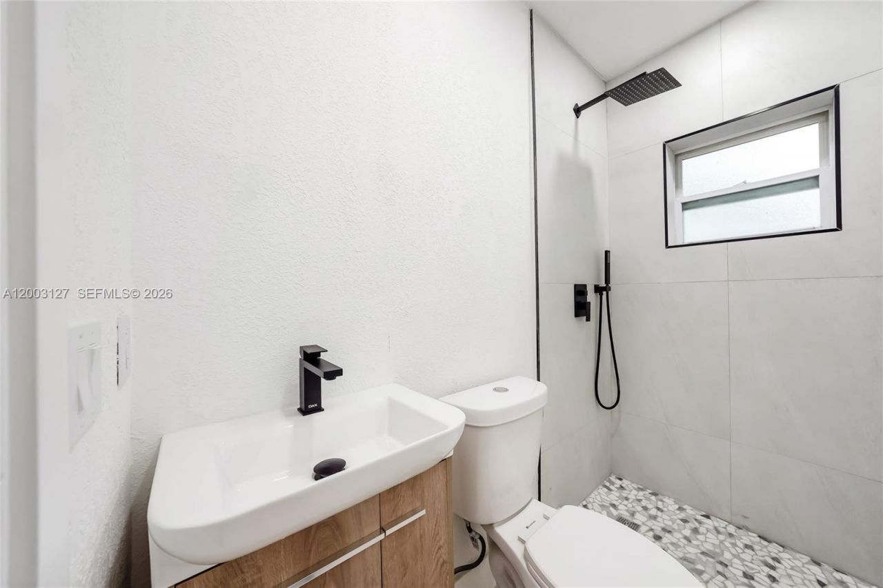 1315 NE 130th St , North Miami, FL 33161 Photo