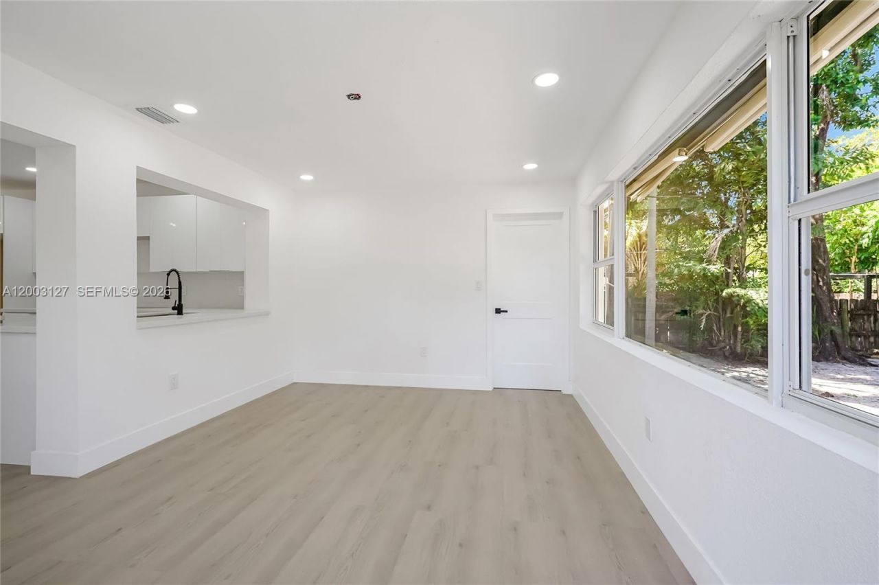 1315 NE 130th St , North Miami, FL 33161 Photo