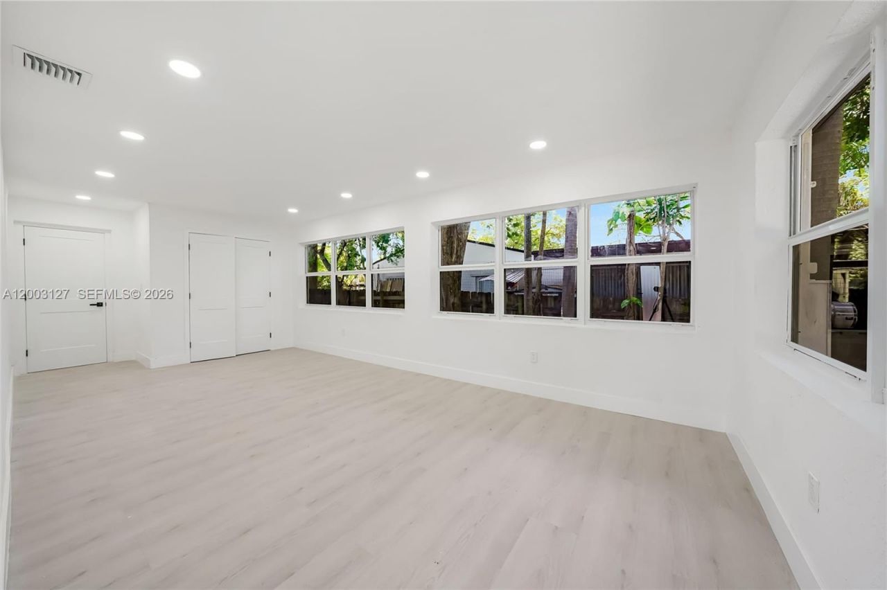 1315 NE 130th St , North Miami, FL 33161 Photo