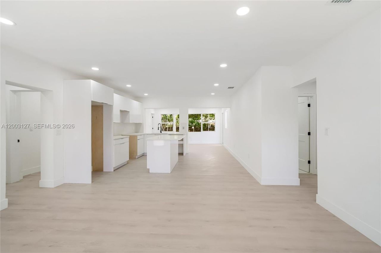 1315 NE 130th St , North Miami, FL 33161 Photo