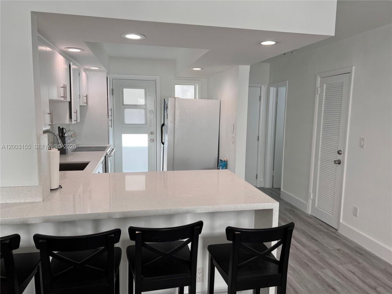 240 Galen Dr , Unit 302, Key Biscayne, FL 33149 Photo