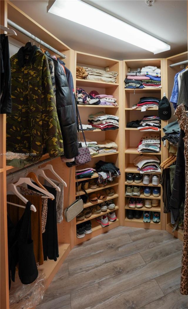 3370 Hidden Bay Dr , Unit 213, Aventura, FL 33180 Photo