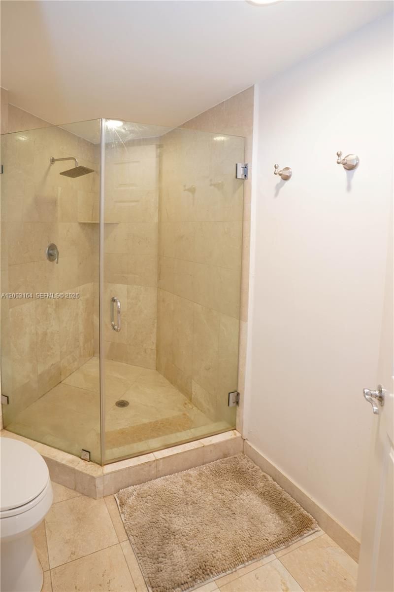 3370 Hidden Bay Dr, Unit 213, Aventura, FL 33180 Photo