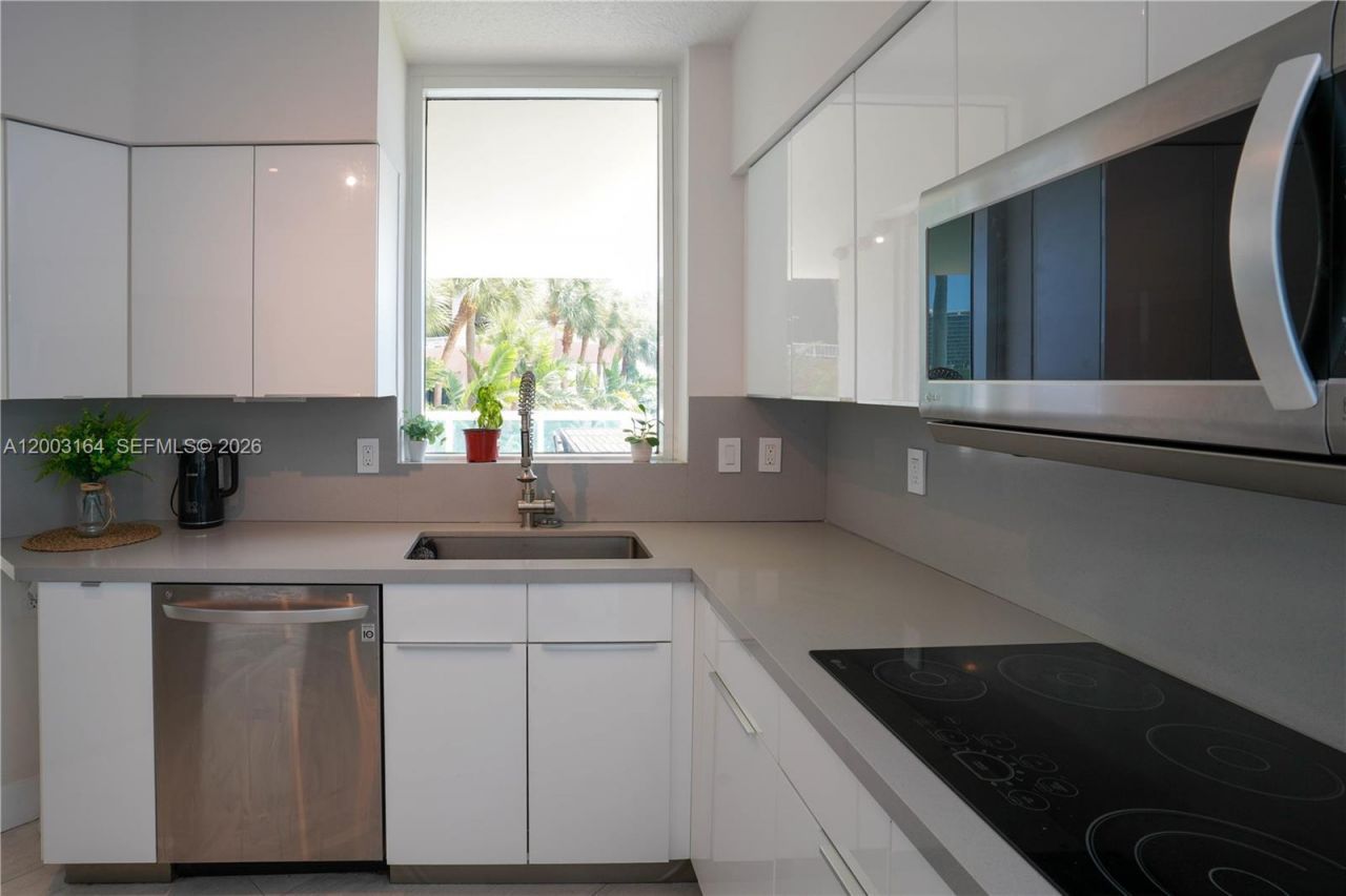 3370 Hidden Bay Dr, Unit 213, Aventura, FL 33180 Photo