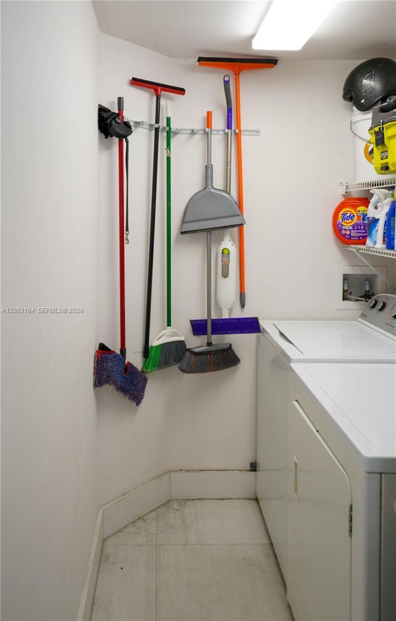 3370 Hidden Bay Dr , Unit 213, Aventura, FL 33180 Photo