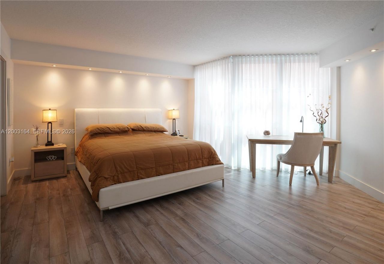 3370 Hidden Bay Dr, Unit 213, Aventura, FL 33180 Photo