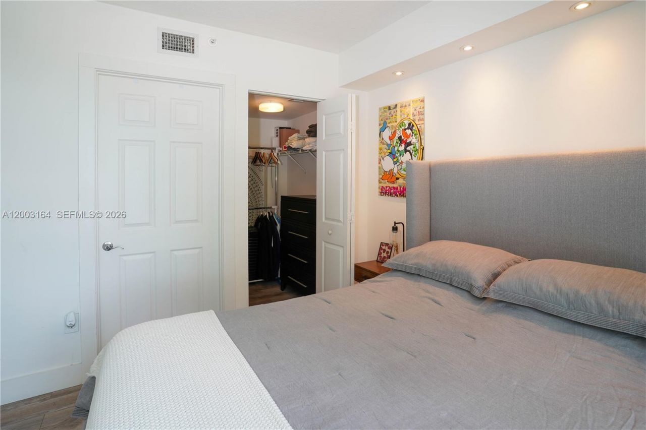 3370 Hidden Bay Dr, Unit 213, Aventura, FL 33180 Photo