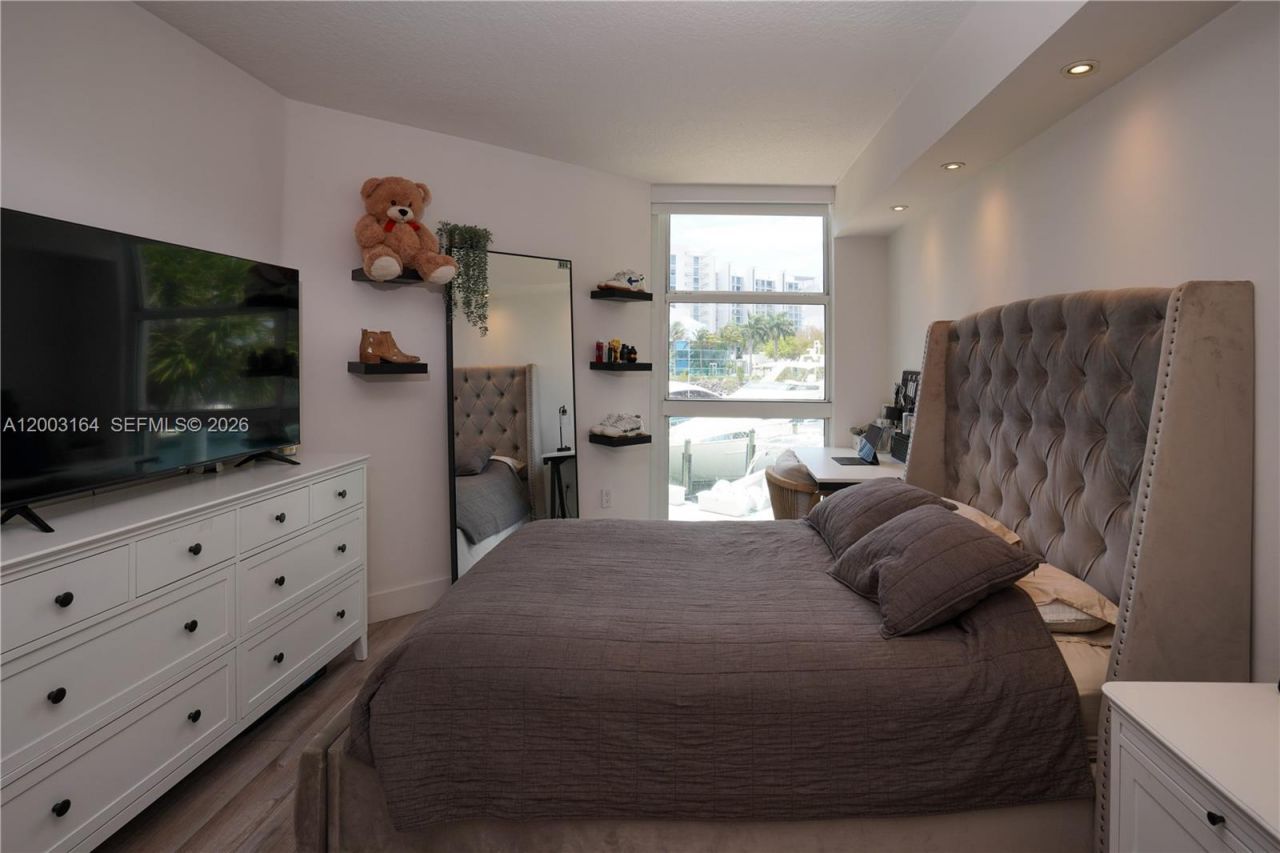 3370 Hidden Bay Dr, Unit 213, Aventura, FL 33180 Photo