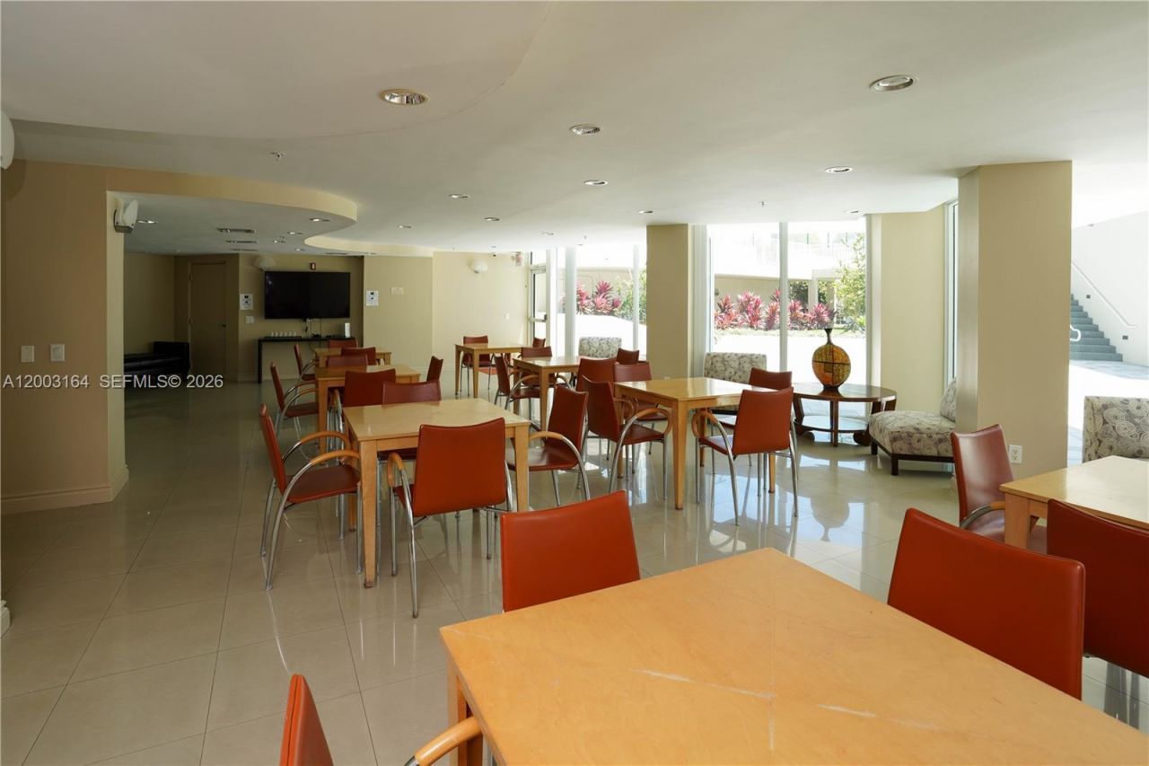 3370 Hidden Bay Dr, Unit 213, Aventura, FL 33180 Photo