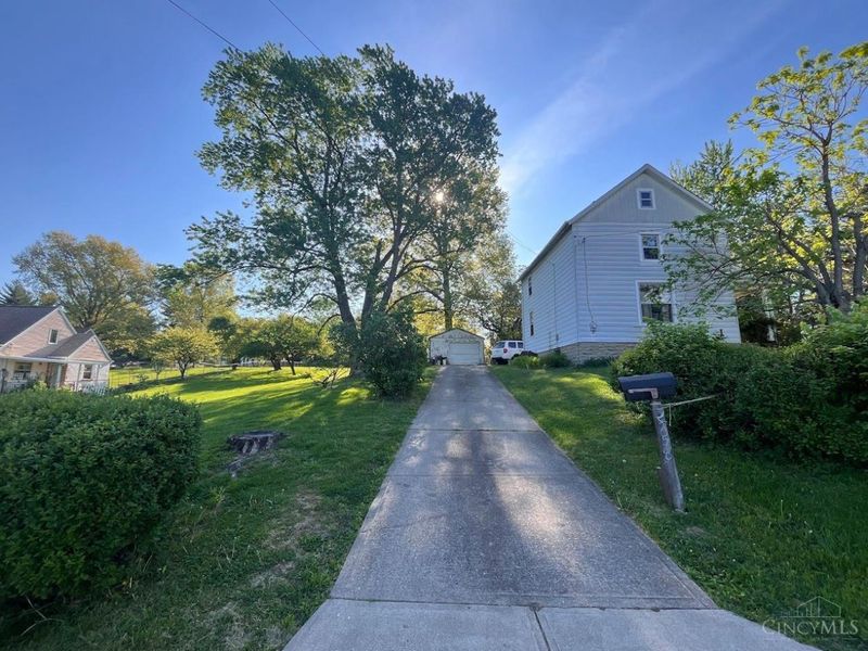 3758 Ebenezer Road, Cincinnati, OH 45248 Photo 2