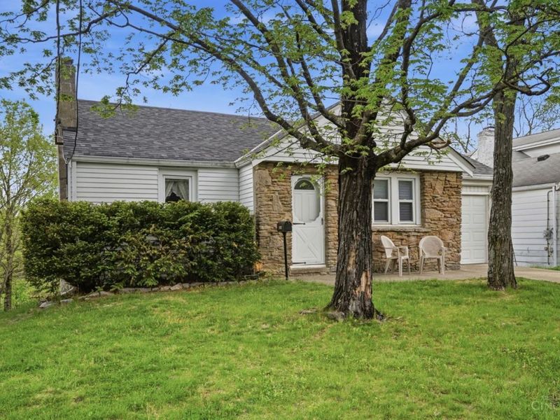 3294 Alpine Place, Cincinnati, OH 45211 Photo 2