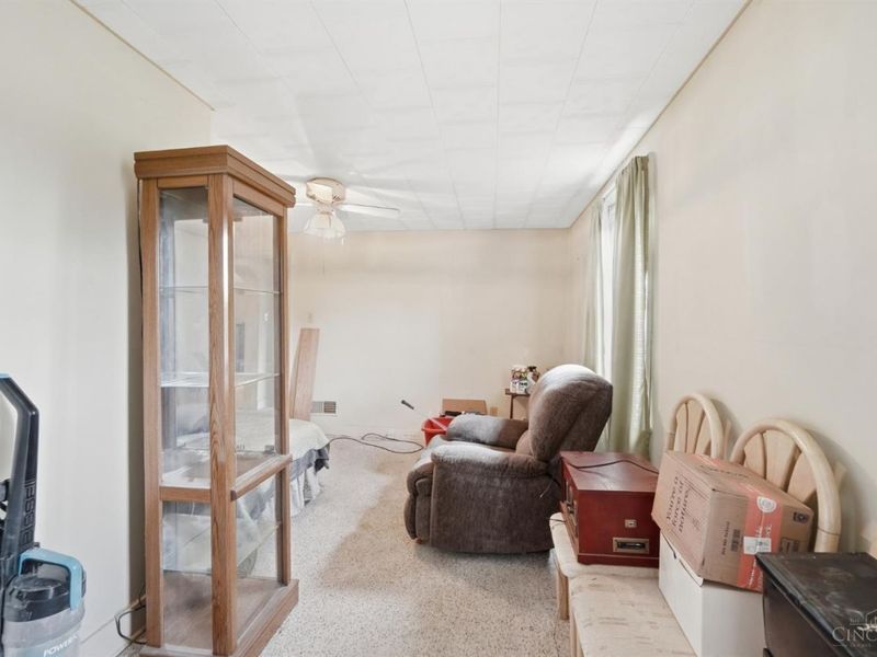 3294 Alpine Place, Cincinnati, OH 45211 Photo 32