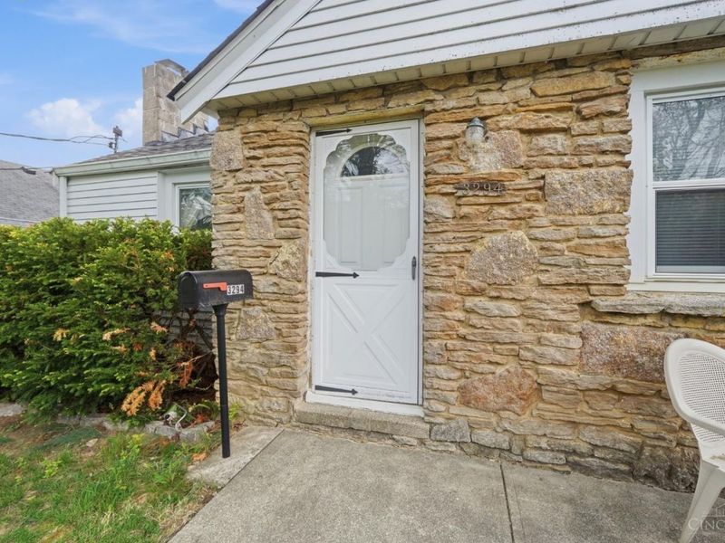 3294 Alpine Place, Cincinnati, OH 45211 Photo 7