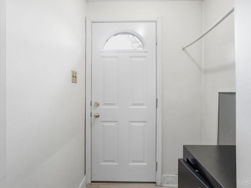 3294 Alpine Place, Cincinnati, OH 45211 Photo 8