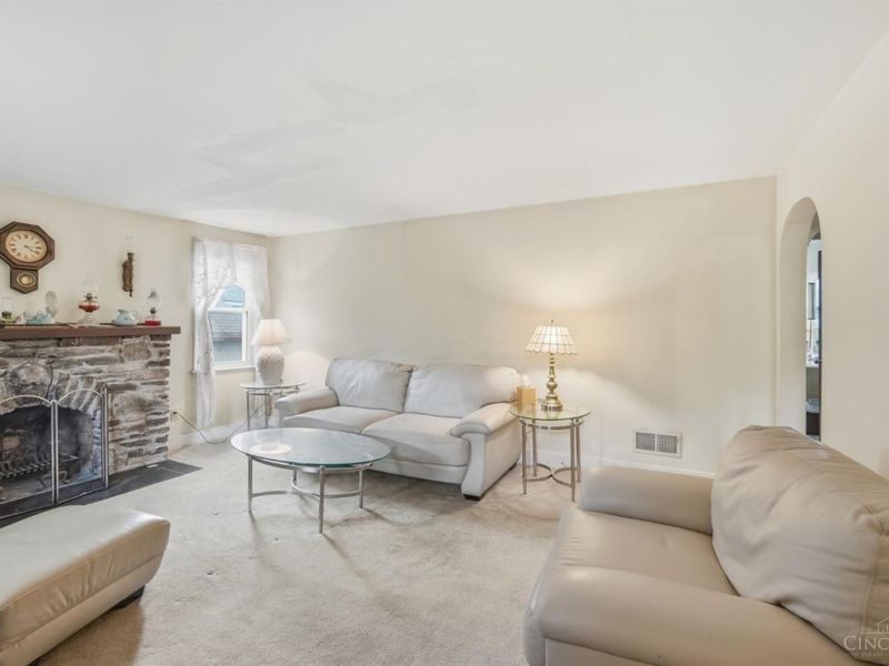 3294 Alpine Place, Cincinnati, OH 45211 Photo 9